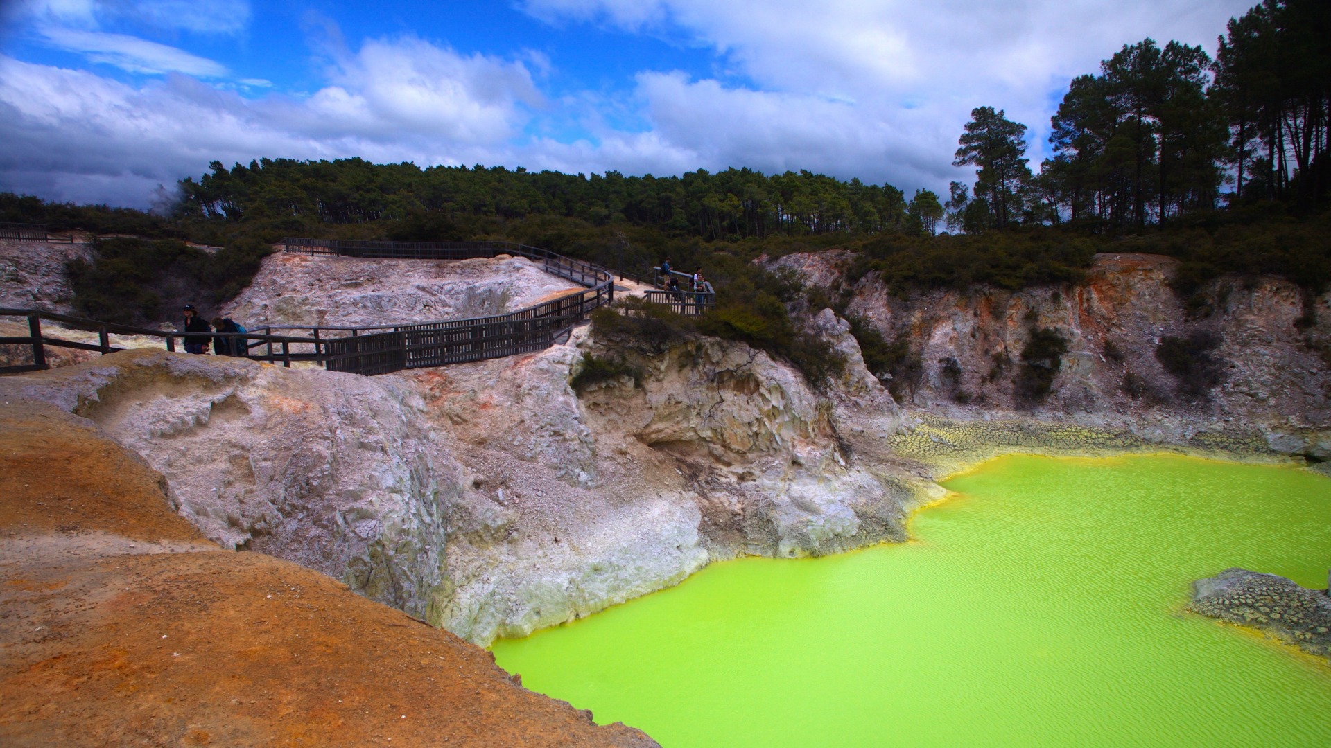 WaioTapu New Zealand's Thermal Wonderland Charismatic