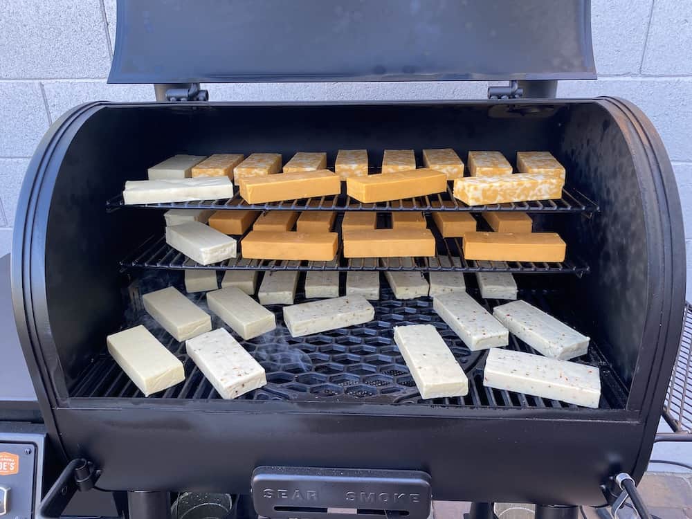 Oklahoma Joe's Rider DLX Pellet Grill Review