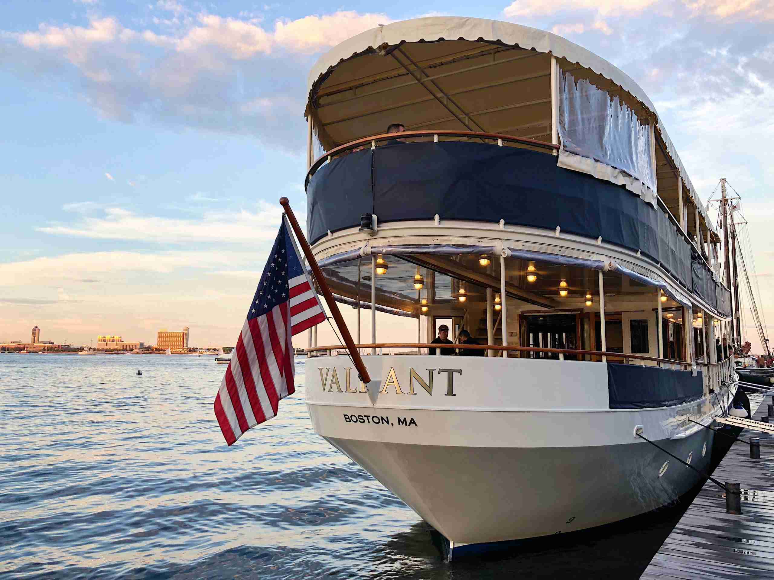 Luxurious Valiant Yacht Vessel in Boston Charles Riverboat