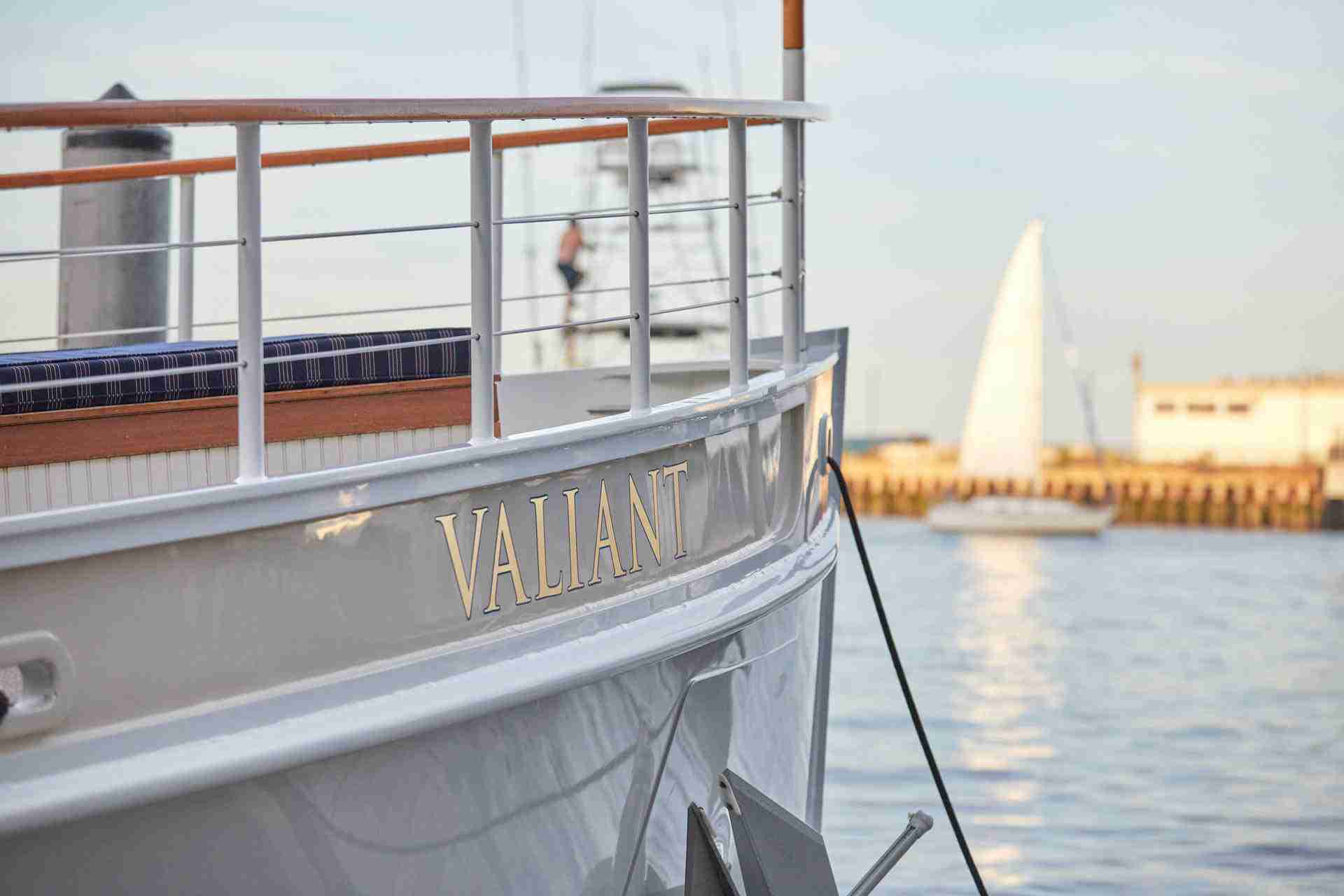 Luxurious Valiant Yacht Vessel in Boston Charles River Boat Company