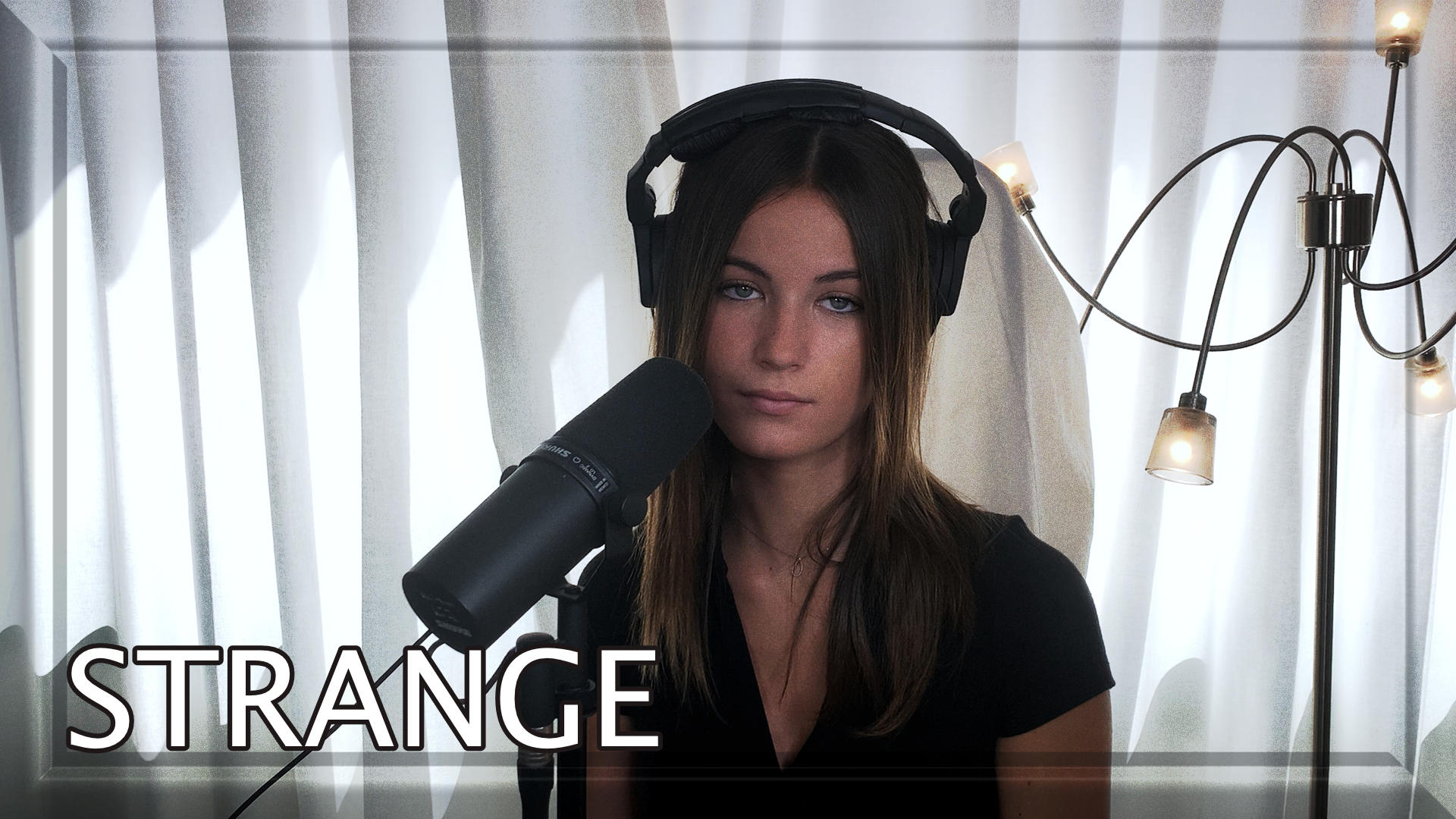 Charlotte Summers | Official Website