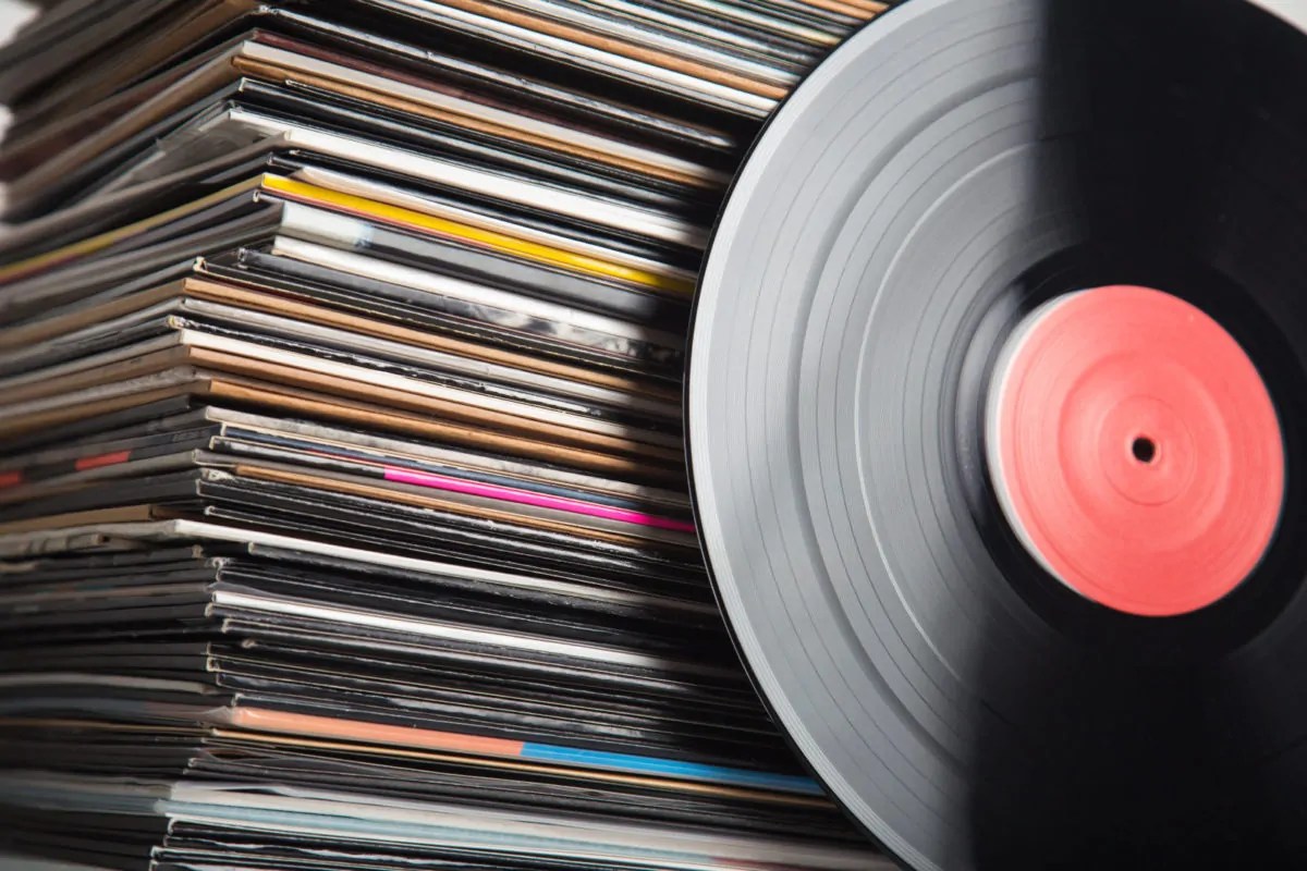 Analog vs Digital Audio Is Vinyl Making a Comeback in