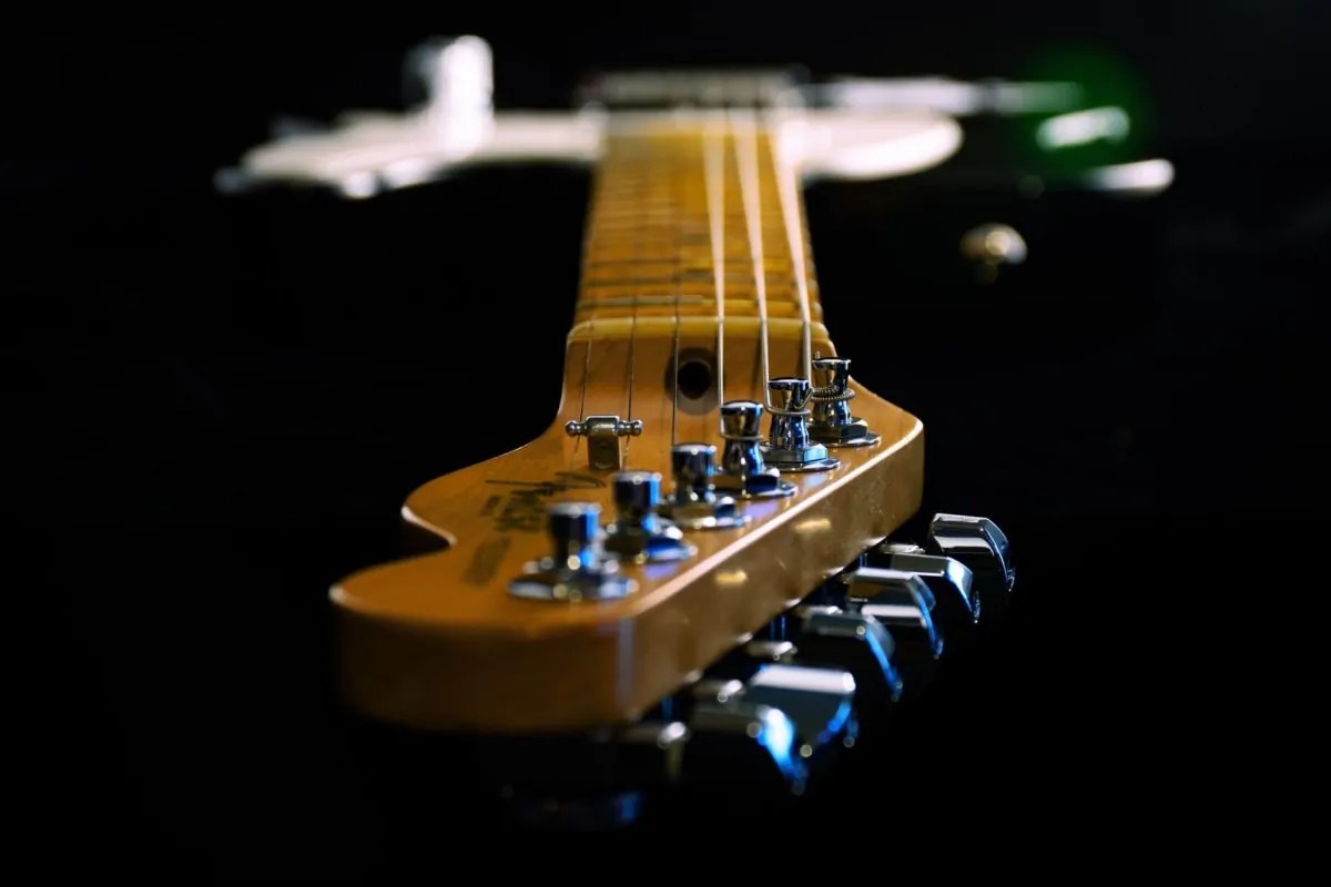 How Much Does an Electric Guitar Costs in 2021 Chart Attack