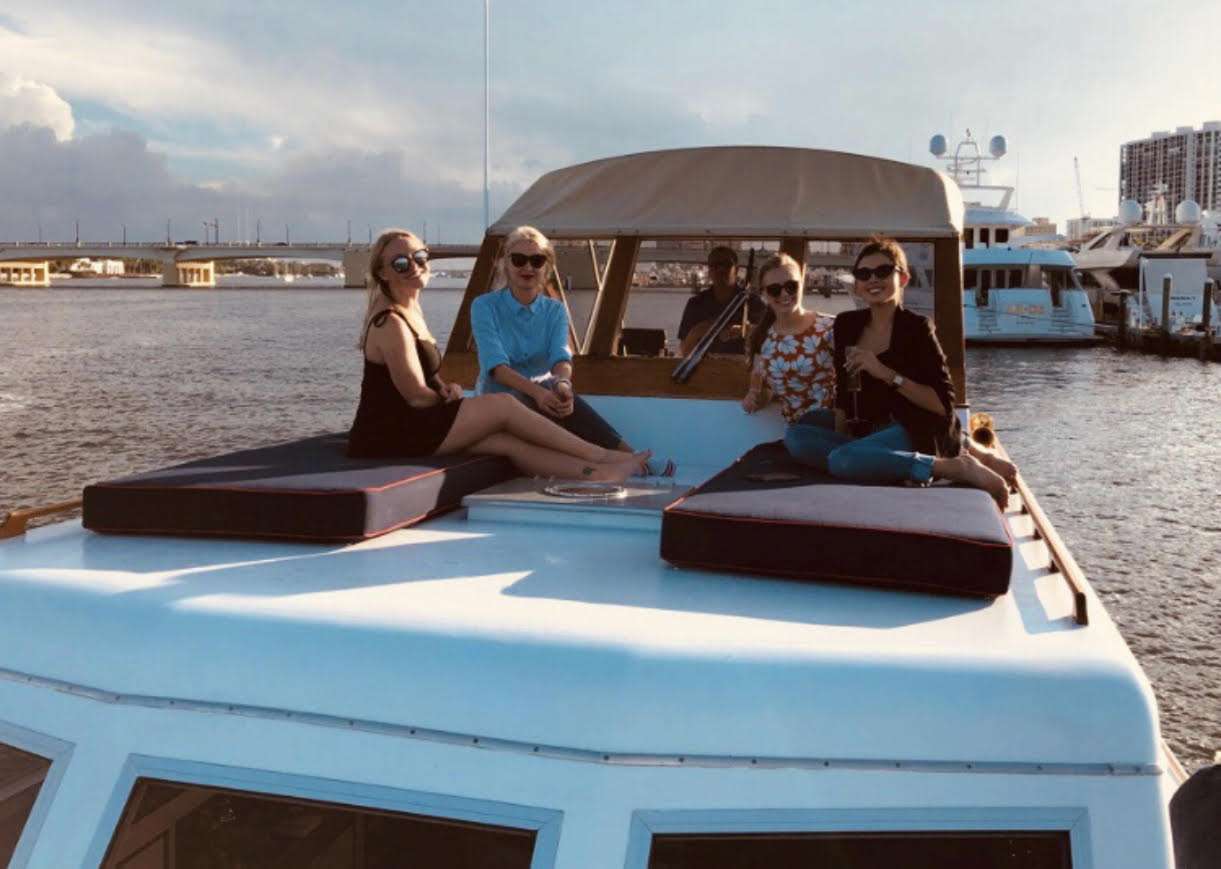 Charter Yacht KINGFISHER 50.00 ft Huckins CharterLux™