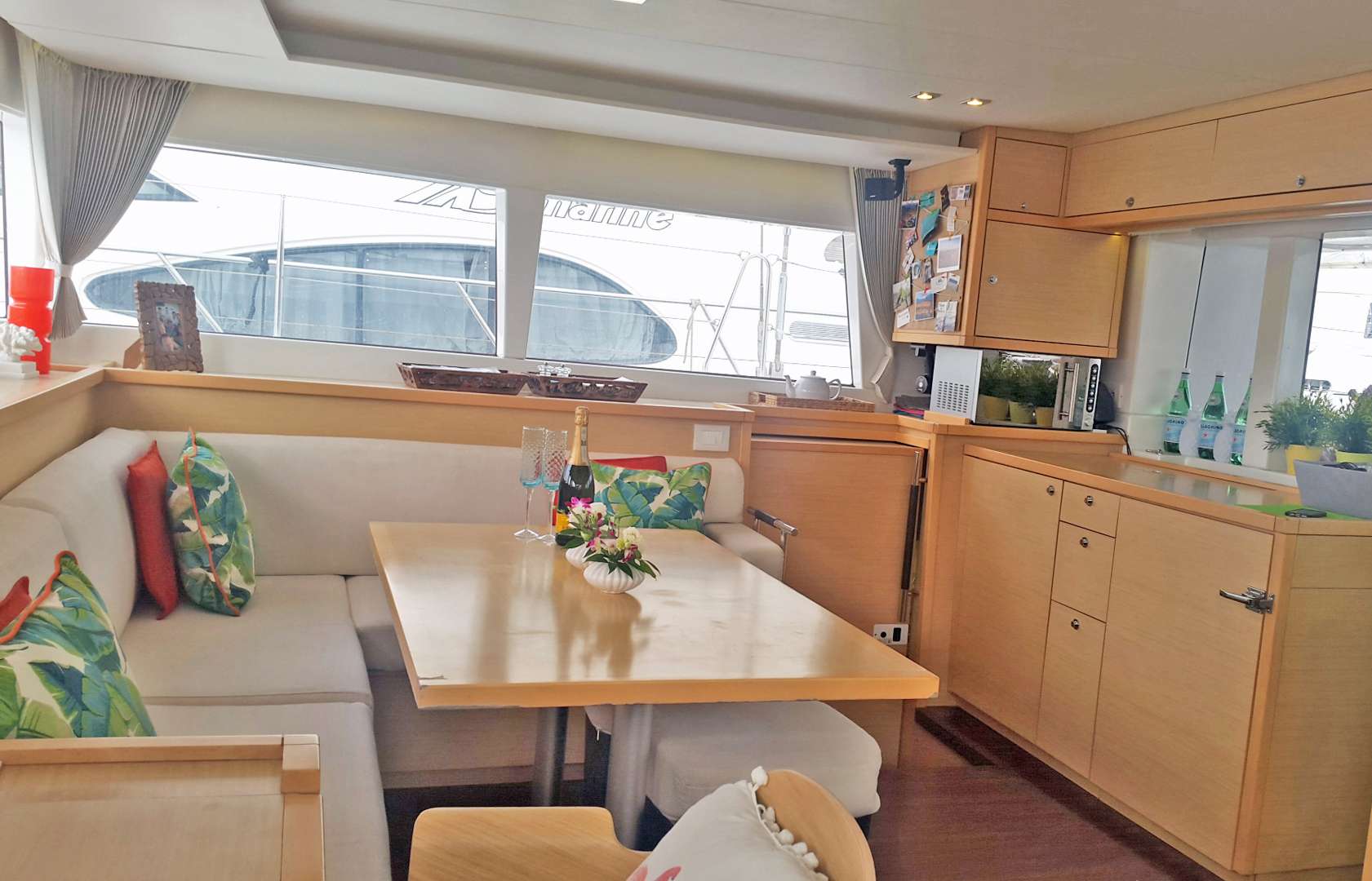 Charter Yacht HAWKEYE 45.79 ft Lagoon CharterLux™