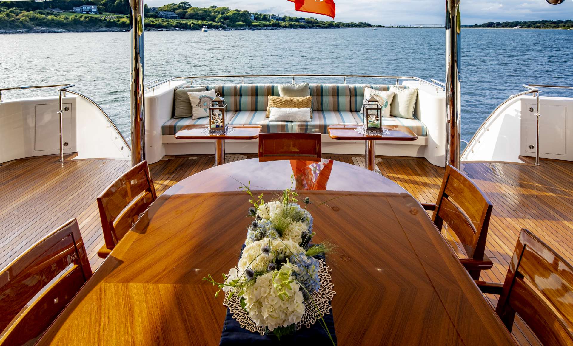 Charter Yacht Endeavour 130.00 ft Westport CharterLux™