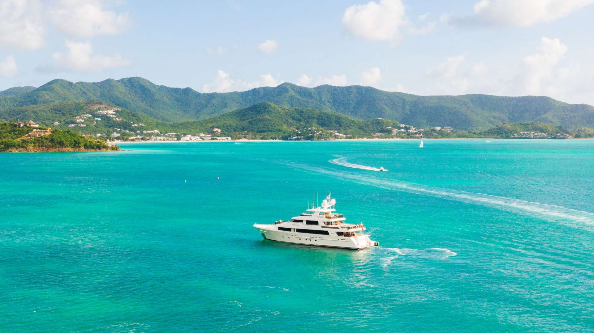 Charter Yacht Endeavour 130.00 ft Westport CharterLux™