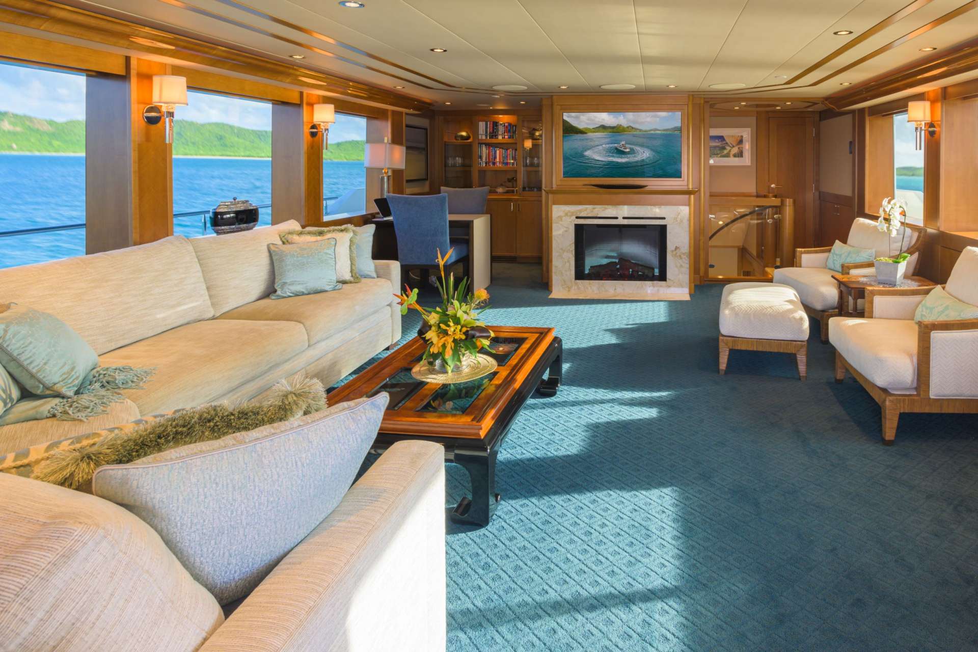 Charter Yacht Endeavour 130.00 ft Westport CharterLux™