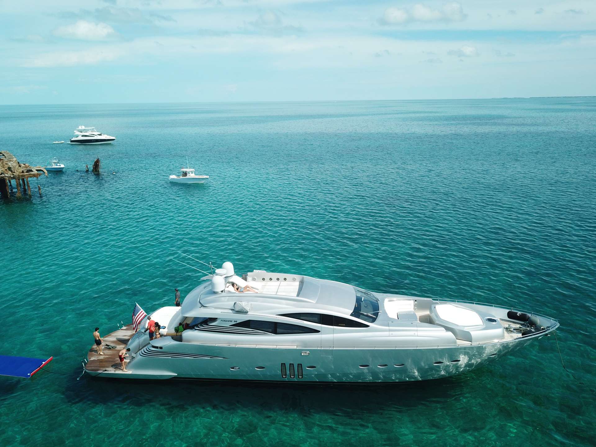 Charter Yacht YCM 90 90.00 ft Pershing CharterLux™