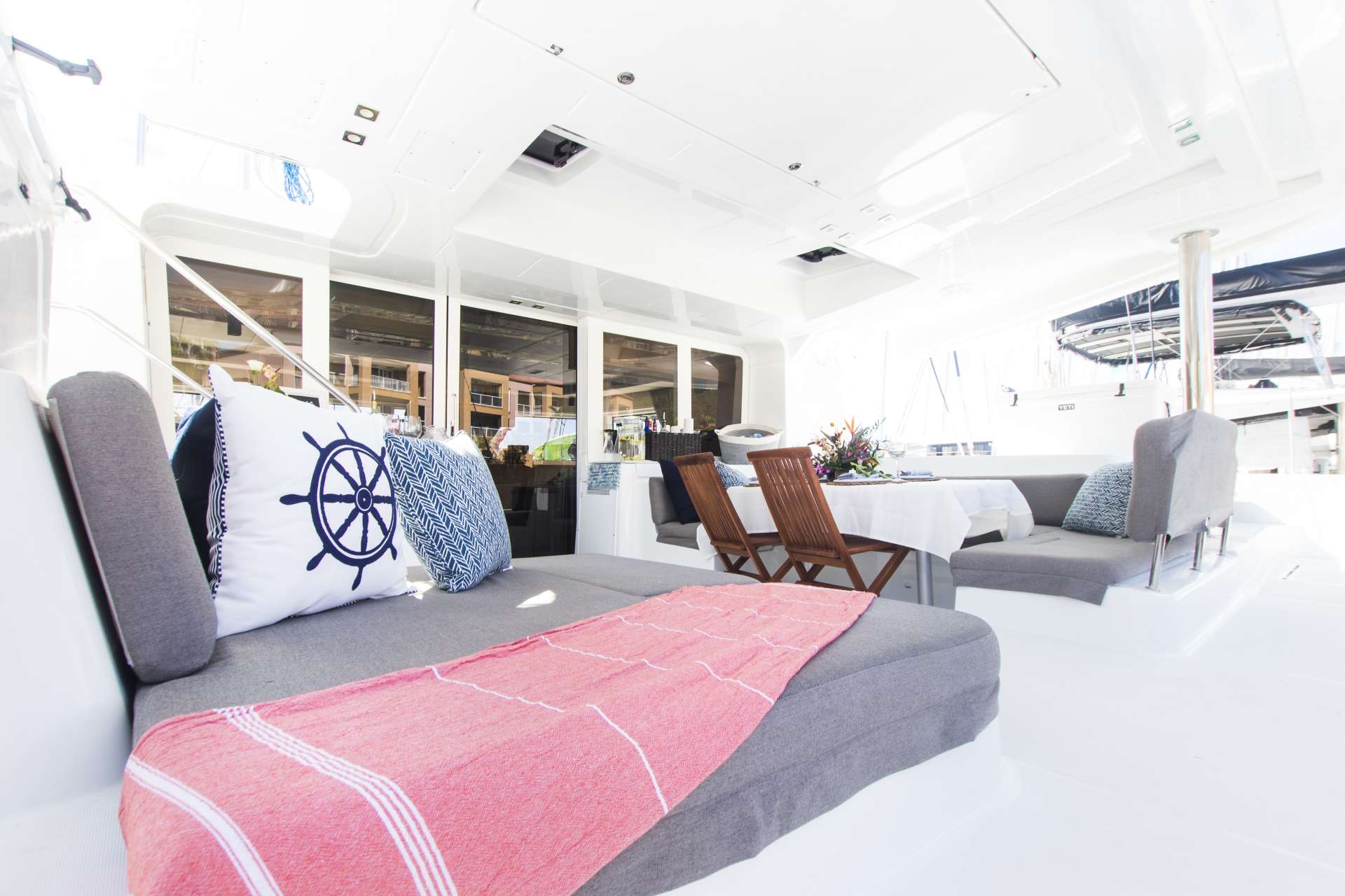 Charter Yacht OCELOT 52.00 ft Lagoon CharterLux™