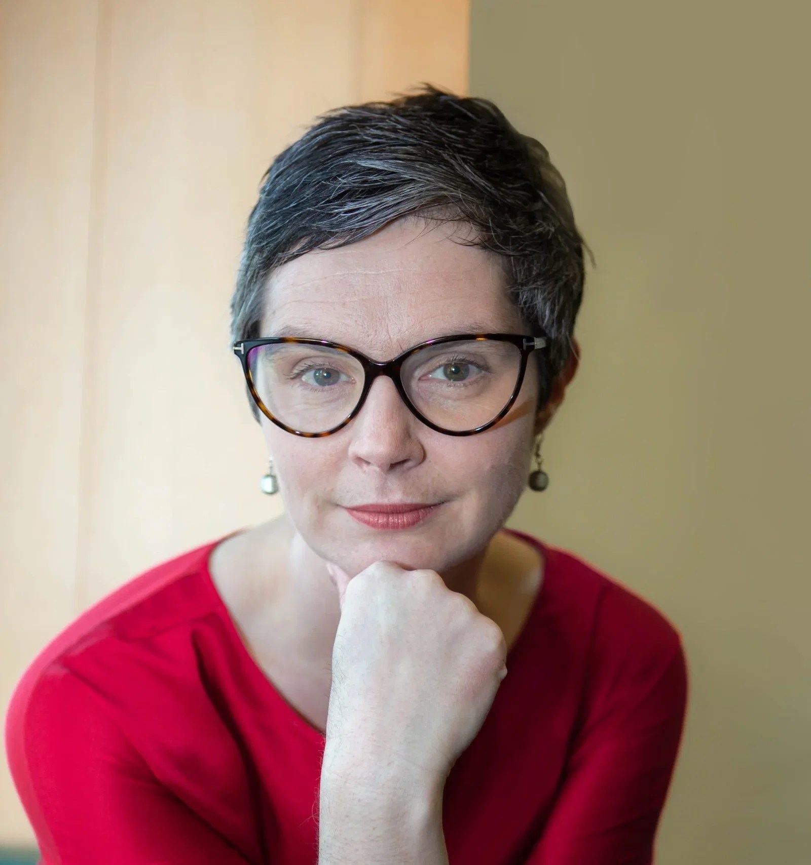 Chloe Smith | Expert Keynote Speaker | Chartwell Speakers