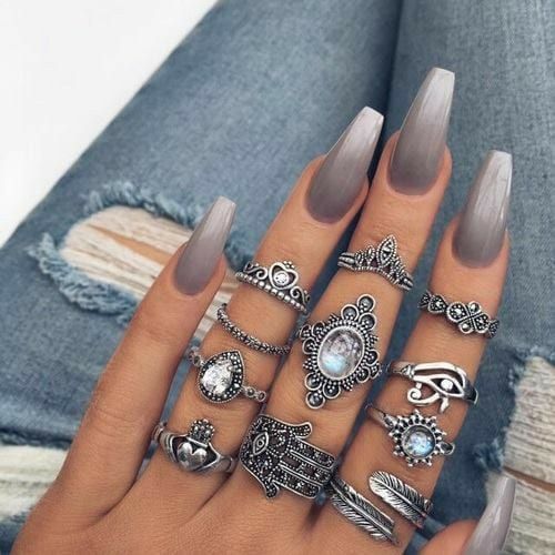 40+ Examples Of Grey & Silver Nails For A Cool Manicure