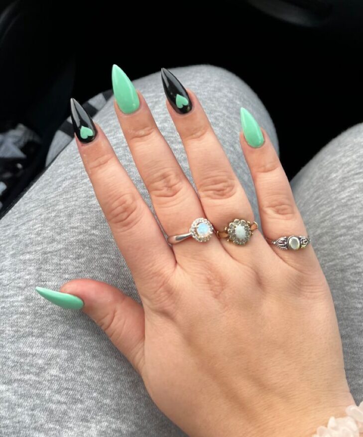 45+ Mint Green Nails To Try This Year For A Fresh Manicure