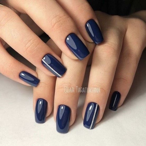 45+ Stunning Navy Blue Nails To Try Right Now Navy Blue Nail Designs