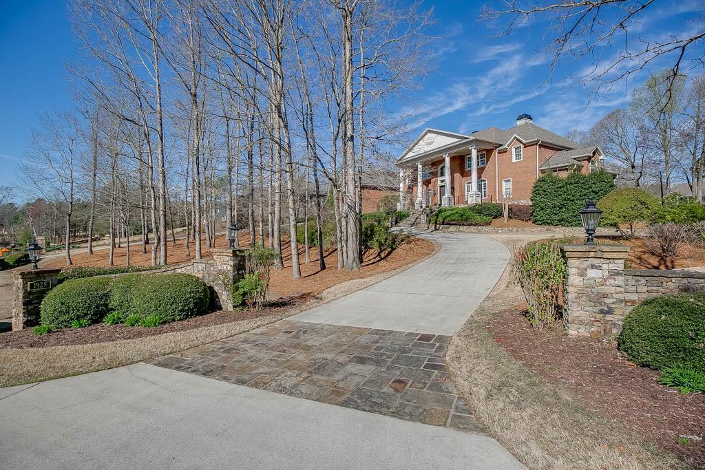 [Under Contract] 1928 Sam Snead Drive (1,498,800) Château Élan Estates