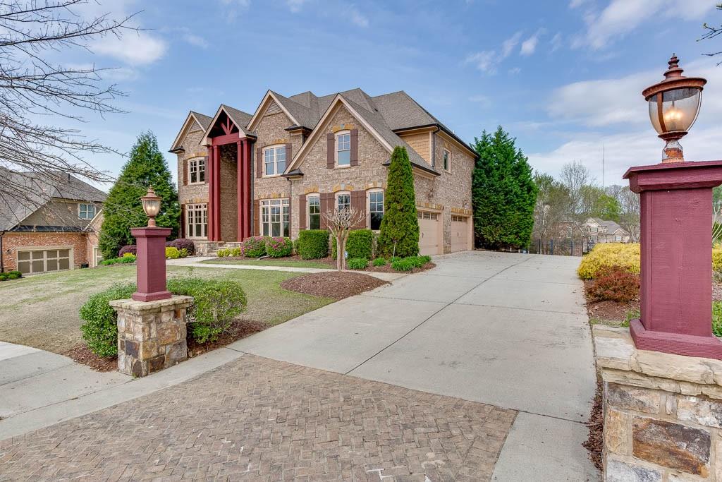 [SOLD] 2544 Northern Oak Drive (659,800) Château Élan Estates