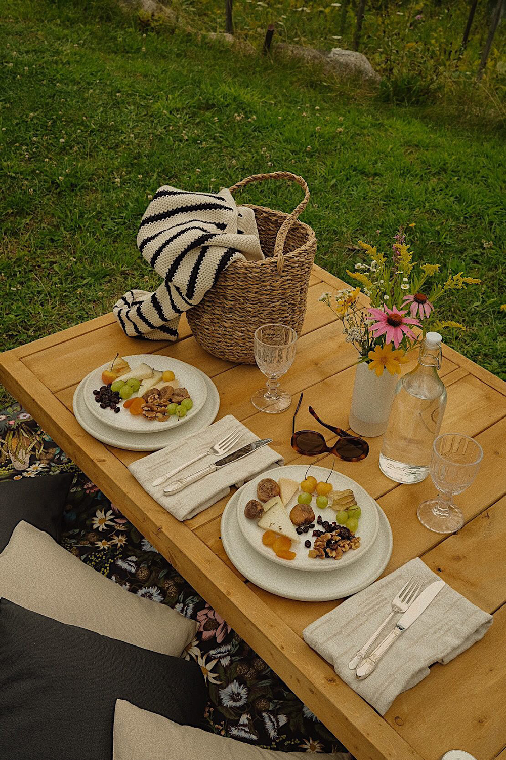 Intimate Luxe Picnic for Two — Château SteAgnès