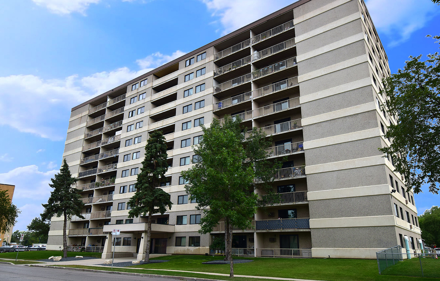 Chateau West Winnipeg Apartments for Rent