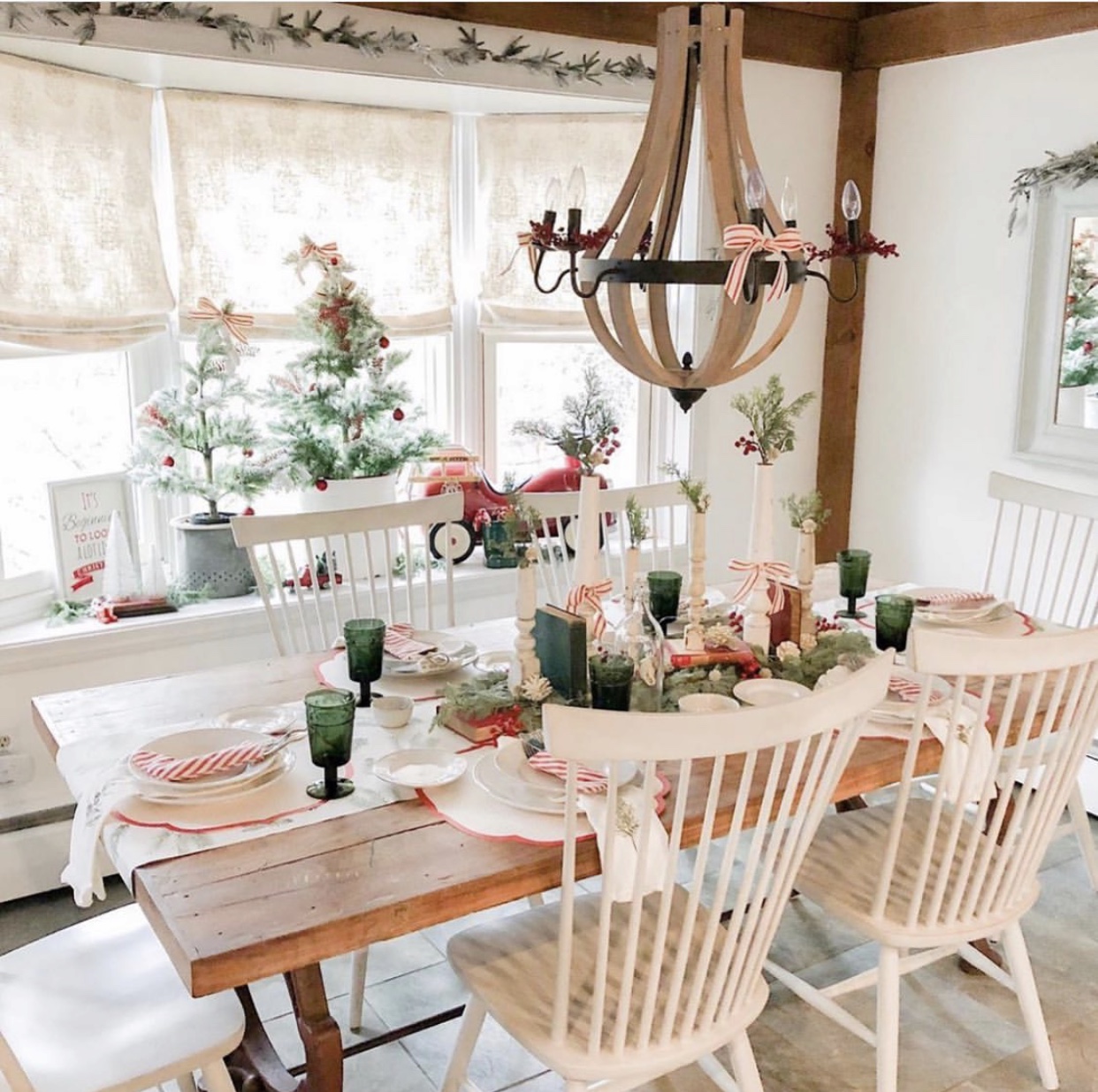 97 Farmhouse Christmas Decor Ideas For Your Home Chaylor & Mads