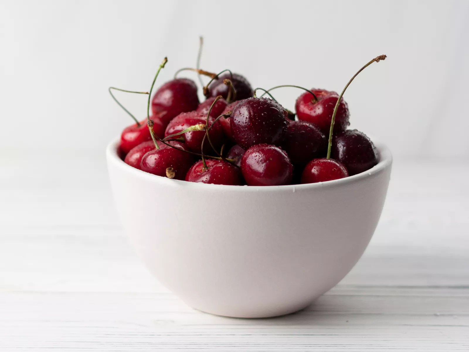 5 AntiInflammatory Fruits To Stock Up On