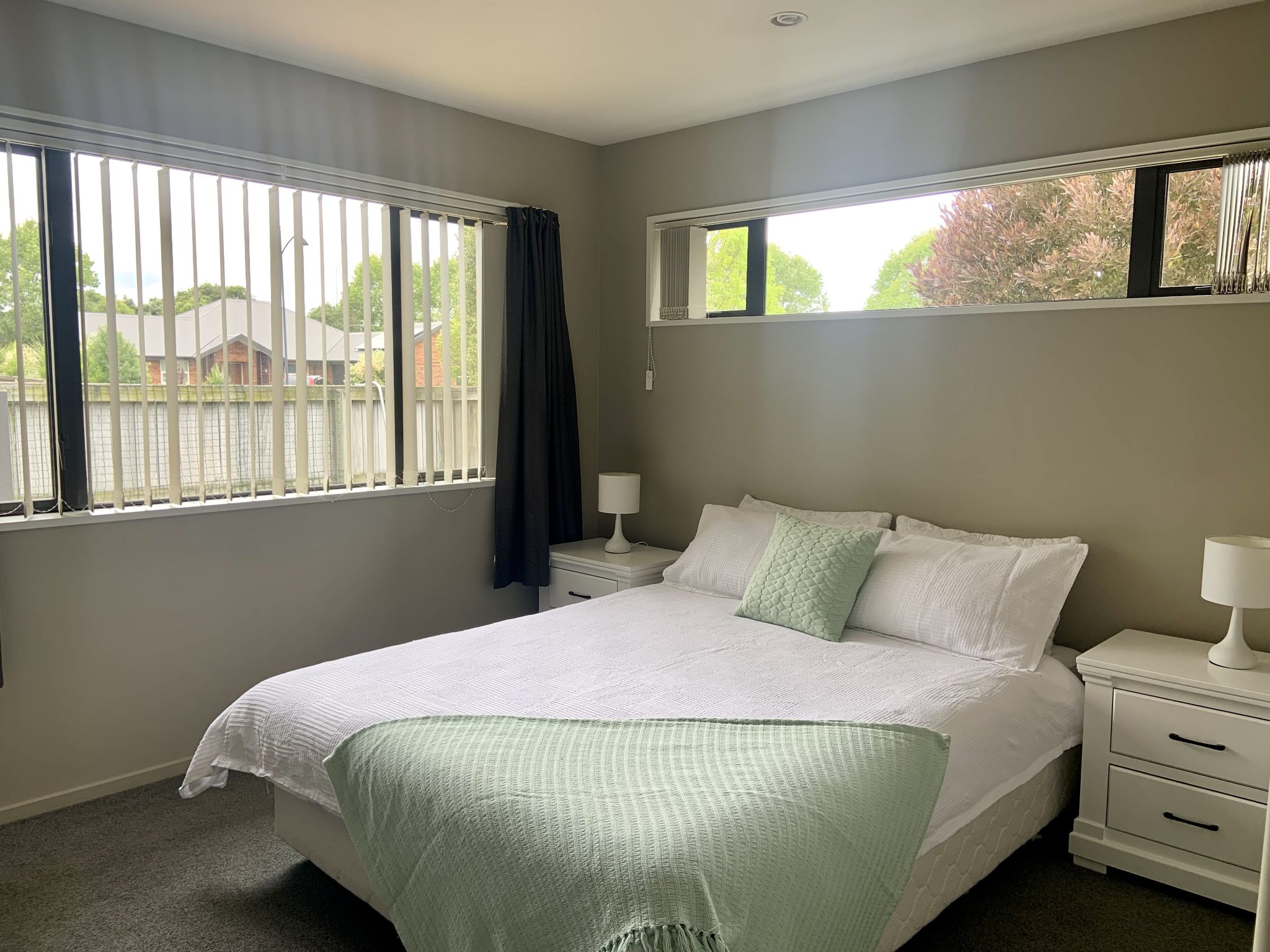 Halswell, 4 bedrooms Christchurch Rentals