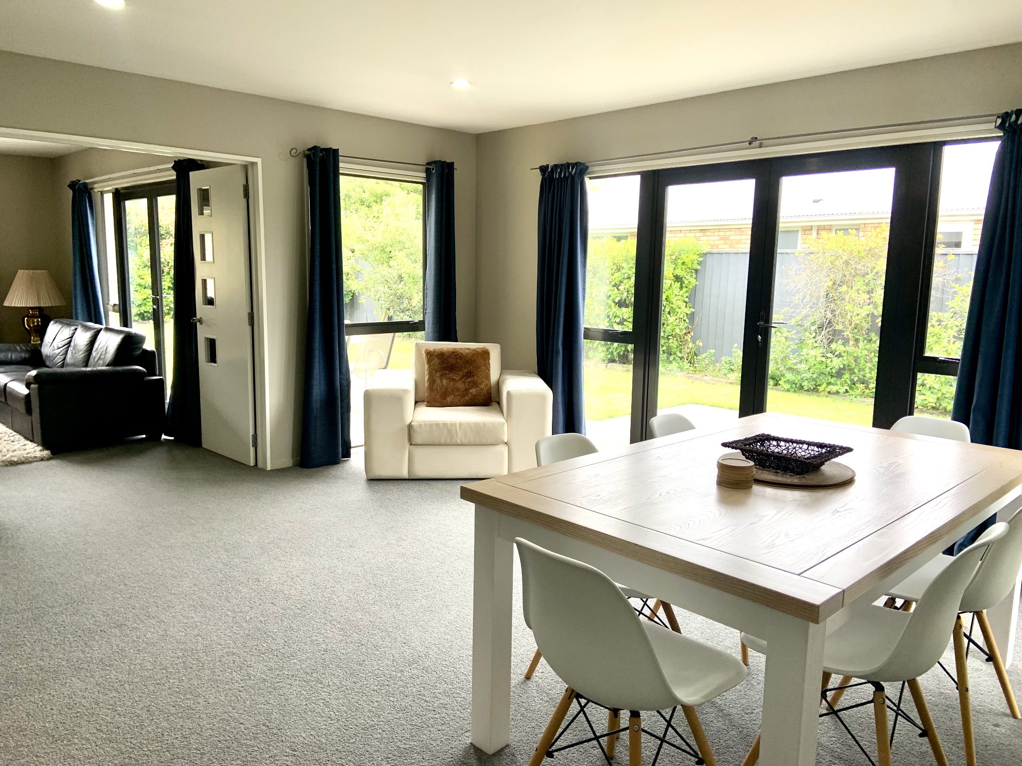 Halswell, 4 bedrooms Christchurch Rentals