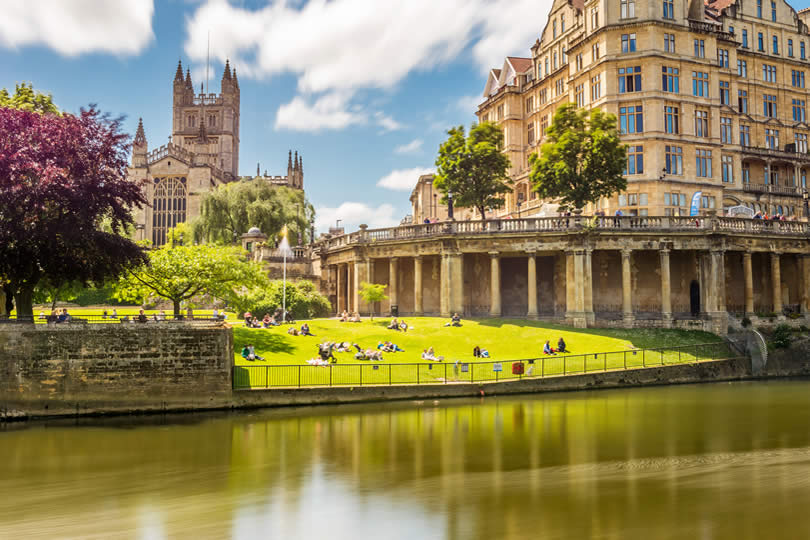 Cheap B&B Deals in Bath Central with Cheap Hotels 4 UK