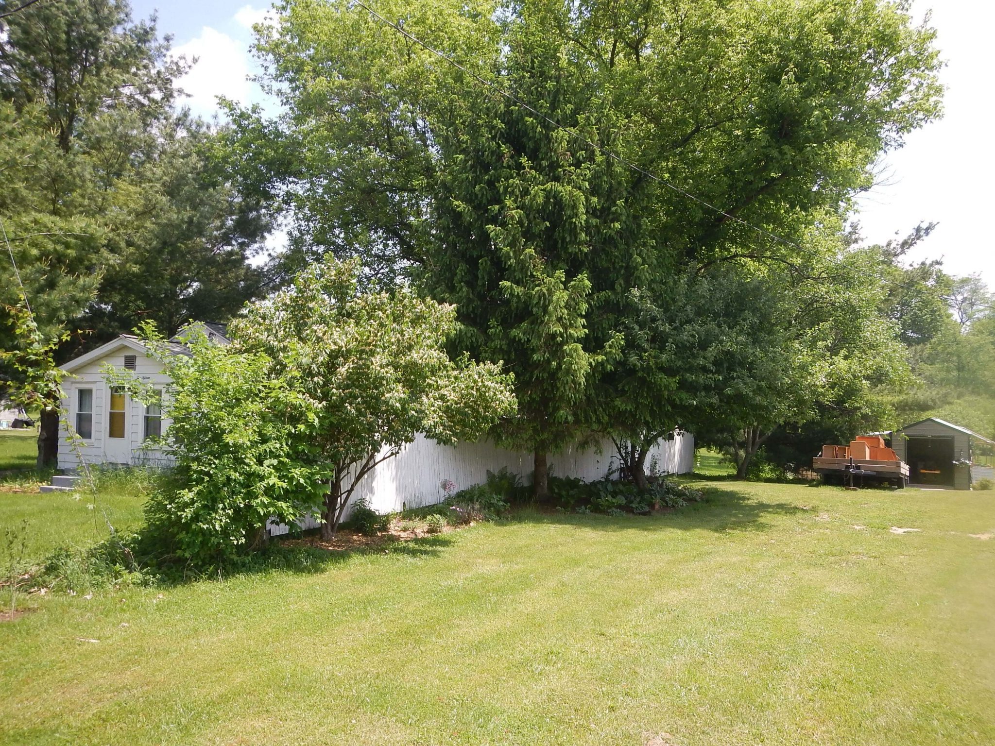 Creekfront Land! About 33 Ft Wide Creekfront Land by Owner