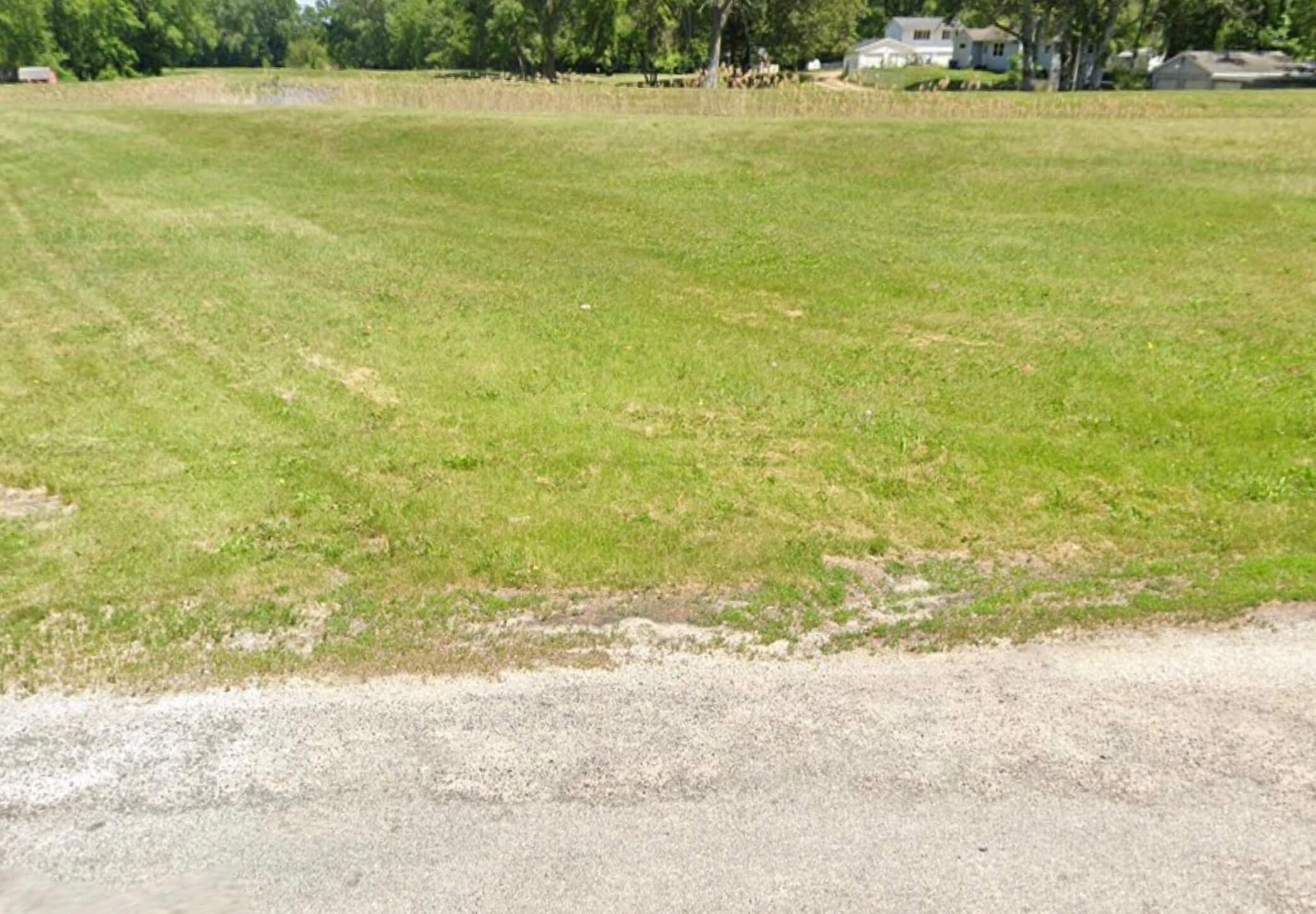 Cheap Direct Waterfront Land! Valuable Cheap Direct Waterfront Land!