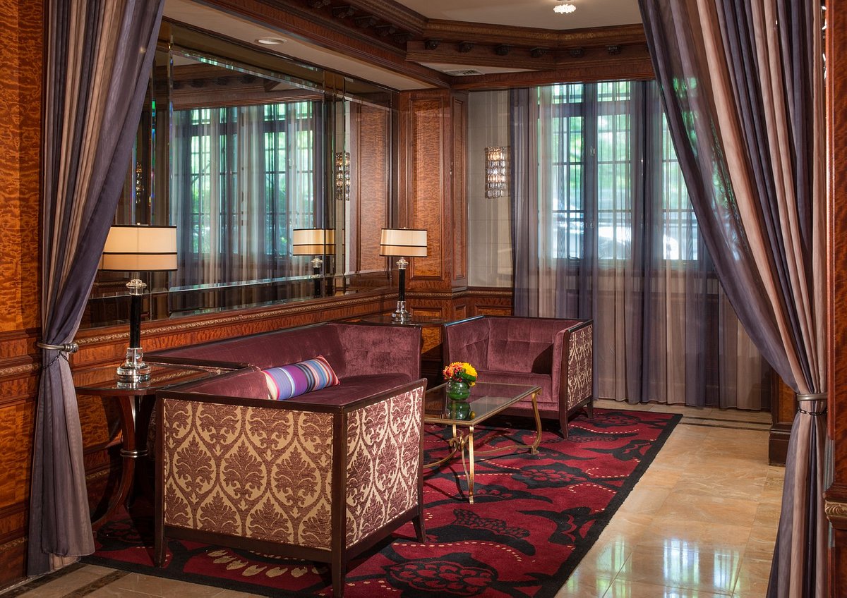 Nos EUA, antigo Excelsior Hotel é vendido por mais de R 450 milhões