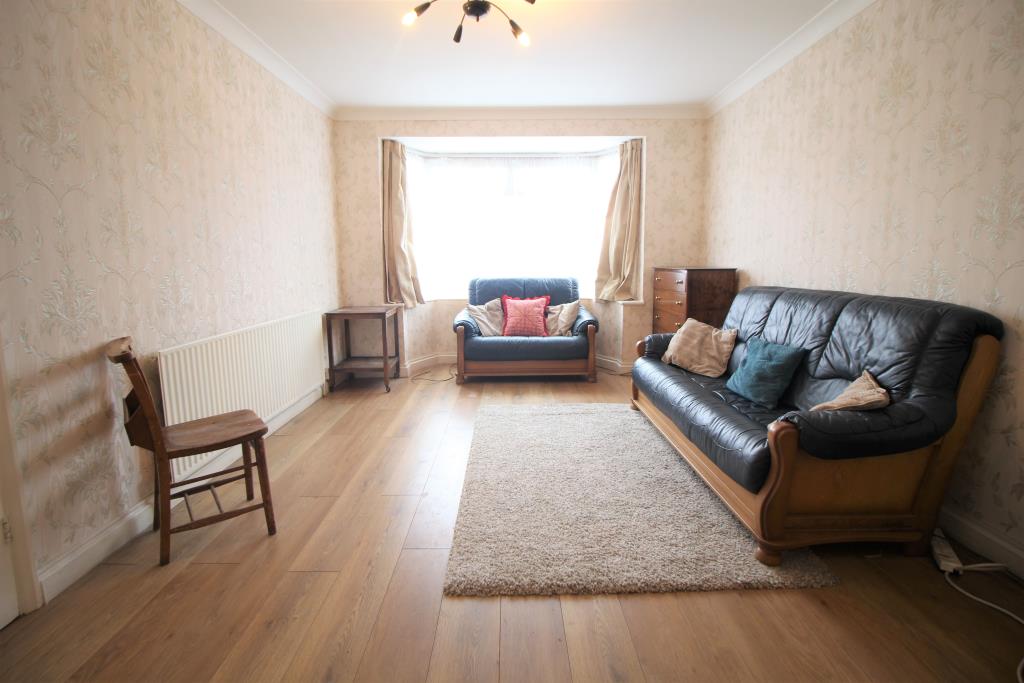 Amazing 3 bedroom end terraced house for sale! Harrow Road