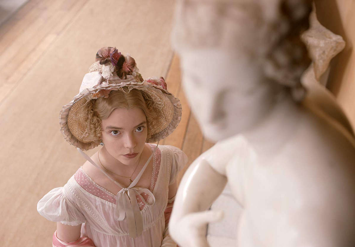 艾瑪.：古典新翻拍，享受安雅泰勒喬伊的俏皮戀愛喜劇┃影評