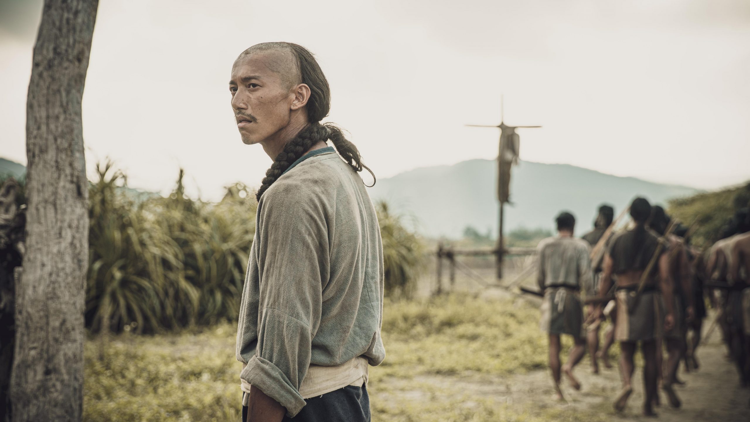 開創型史詩劇《斯卡羅》台灣歷史的顯影戲，超過六種語言台詞句句珠璣｜台劇劇評