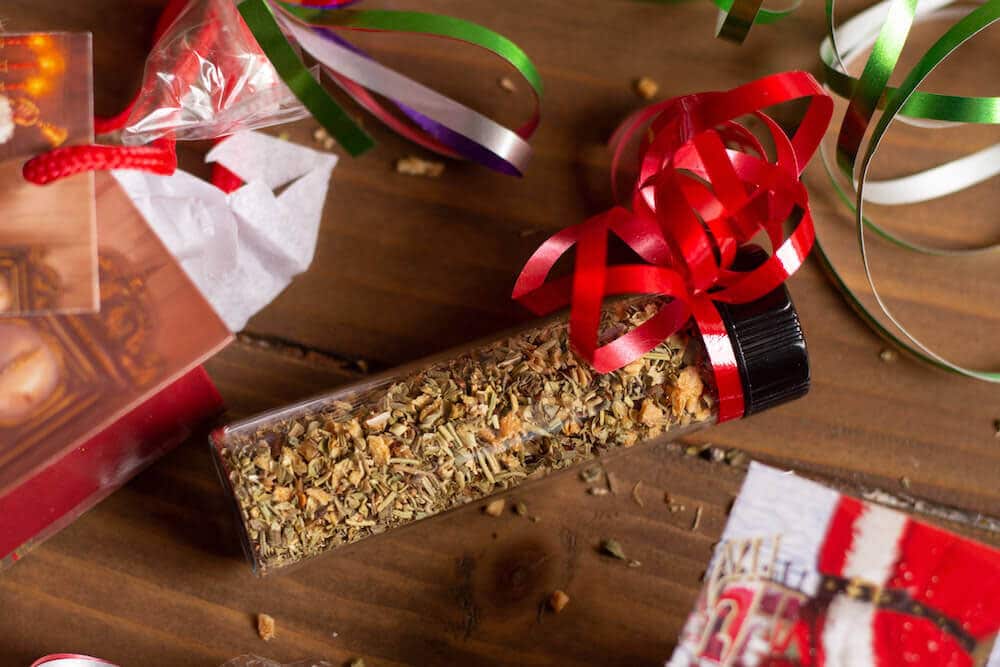 30+ Healthy Edible Gifts for the Holidays