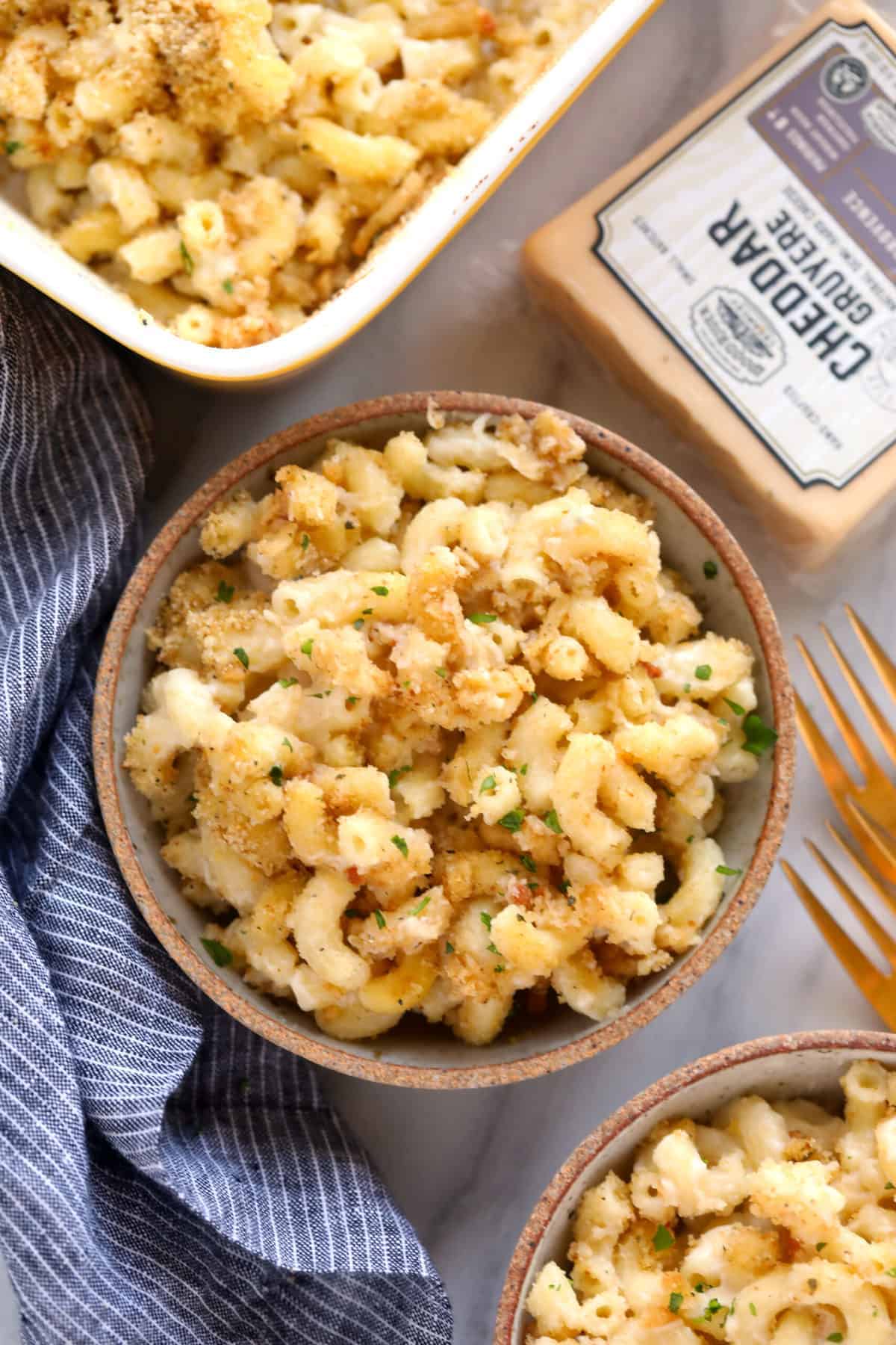 Easy Baked Mac and Cheese (super creamy!) The Cheese Knees