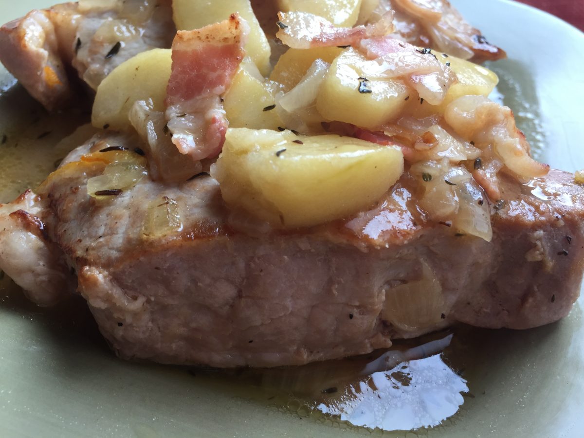 PanSeared Pork Chops with Bacon, Apples and Cider Gravy Chefalli