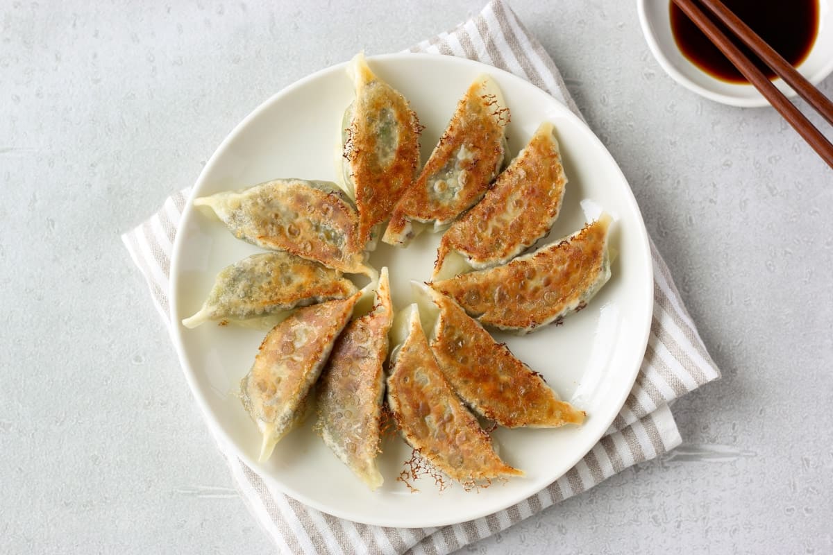 海鮮風野菜餃子（肉なし） レシピ・作り方 By メモ用なんだよ 【クックパッド】 簡単おいしいみんなのレシピが365万品 肉なし』野菜だけで作る餃子のレシピ | Chef Ja Cooks