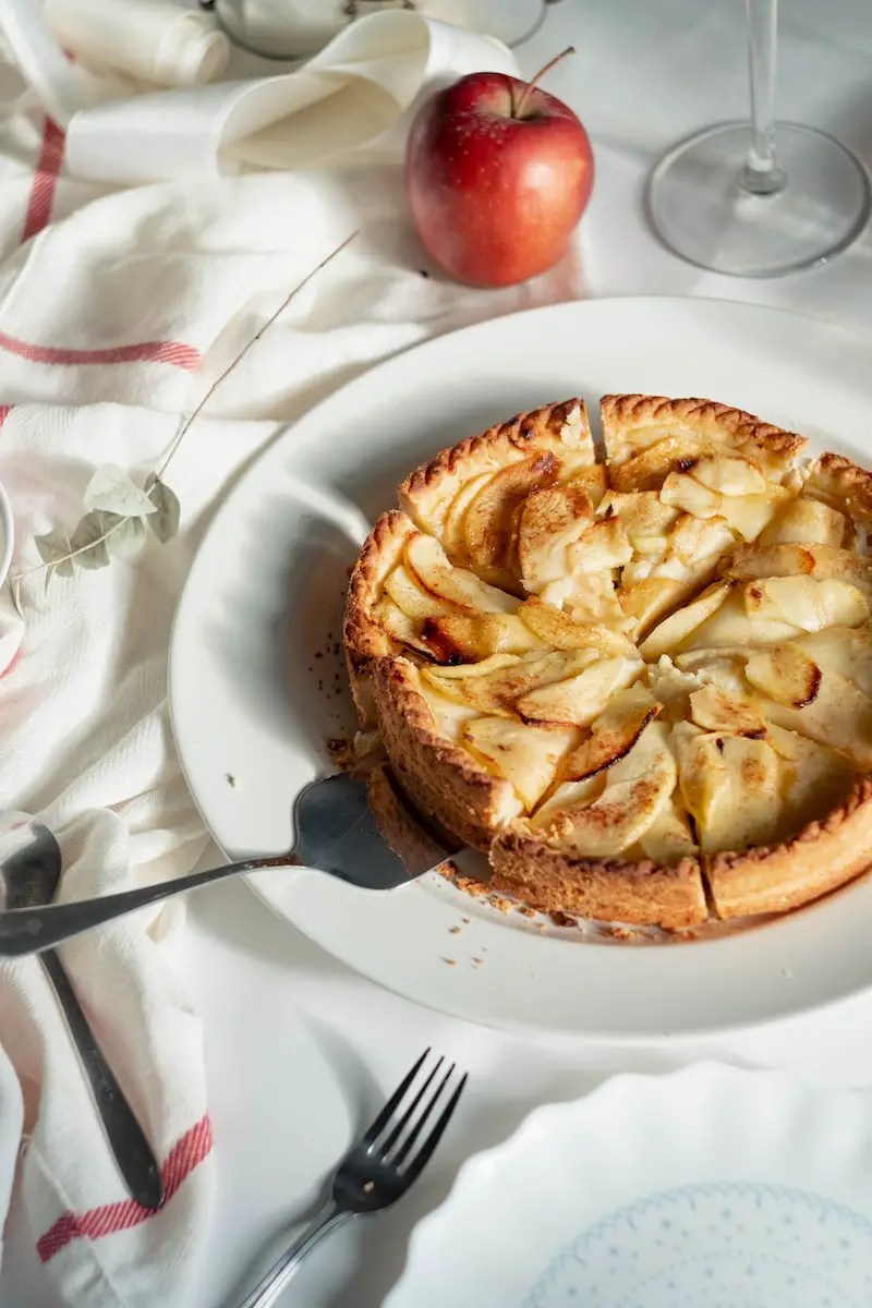 Does Homemade Apple Pie Need To Be Refrigerated? Here's What You Should