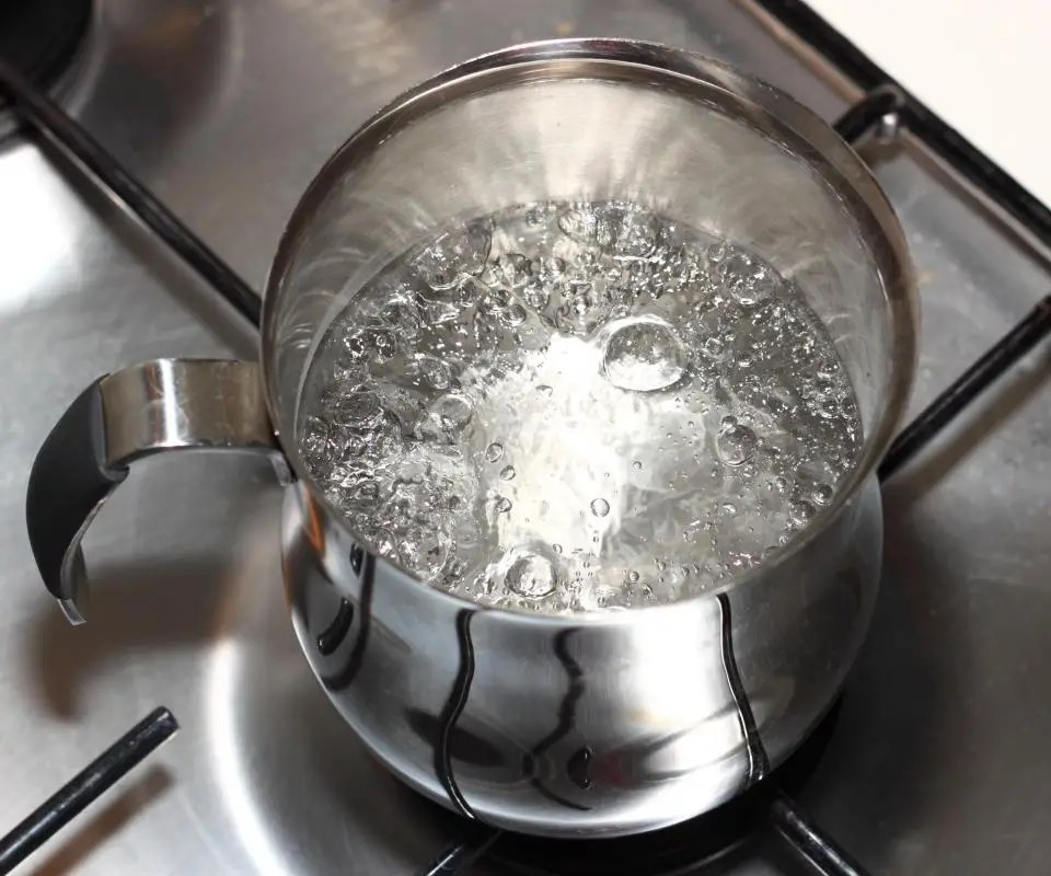 What Does Rolling Boil Mean In Cooking? A Guide To Master The Technique