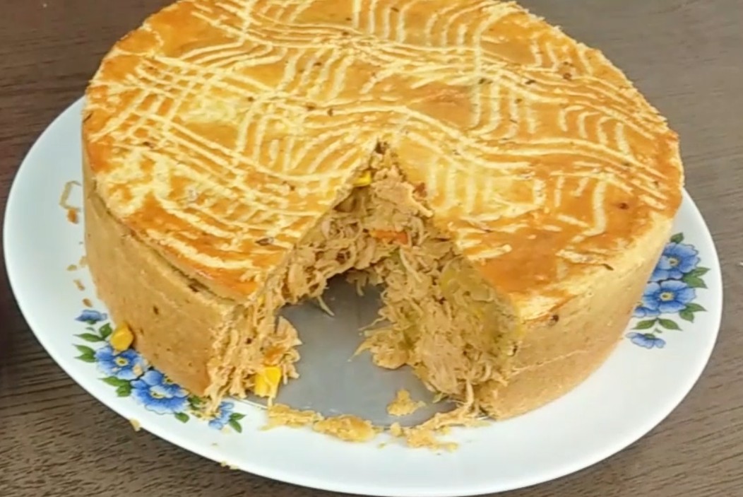 Empadão de frango bem cremoso e fácil de fazer Receita completa