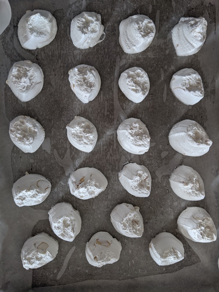Delicious Italian Almond Meringue Cookies