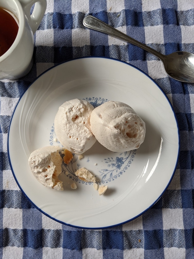 Delicious Italian Almond Meringue Cookies