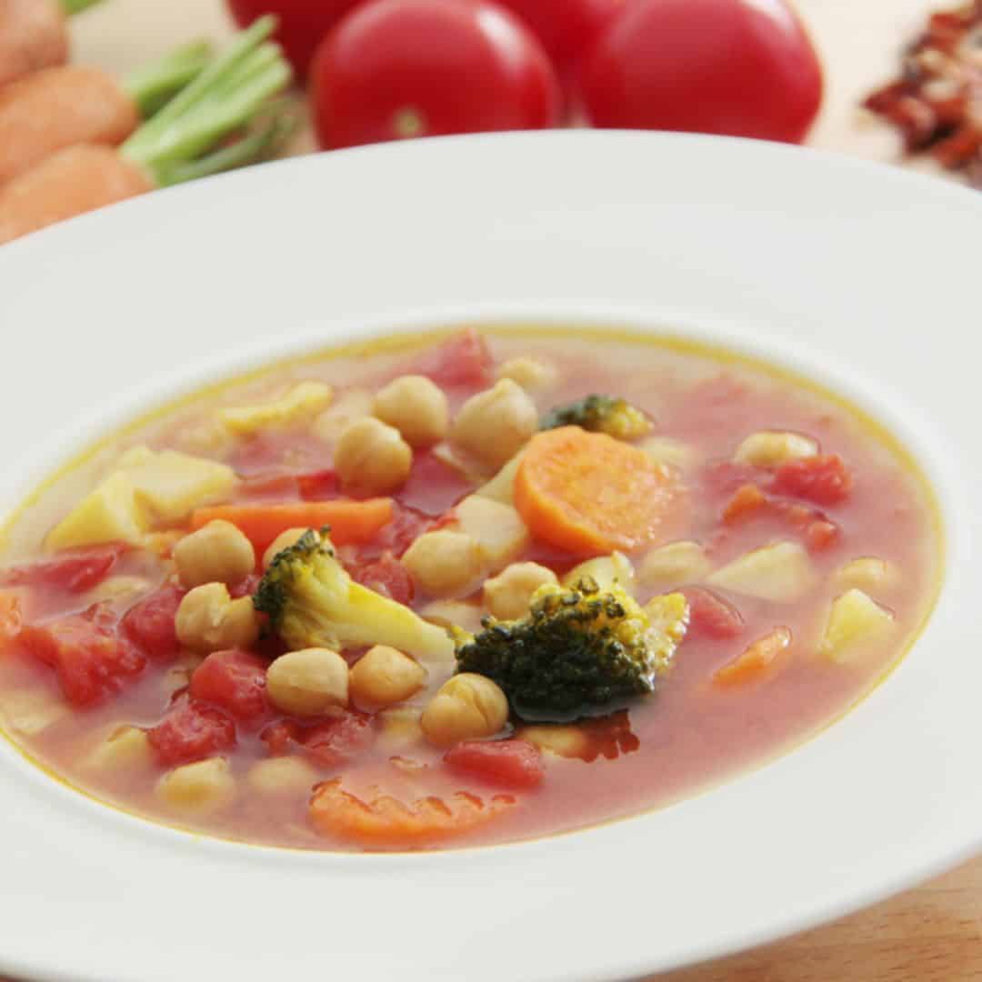 18 Best Beef Bouillon Substitutes + Homemade Alternative