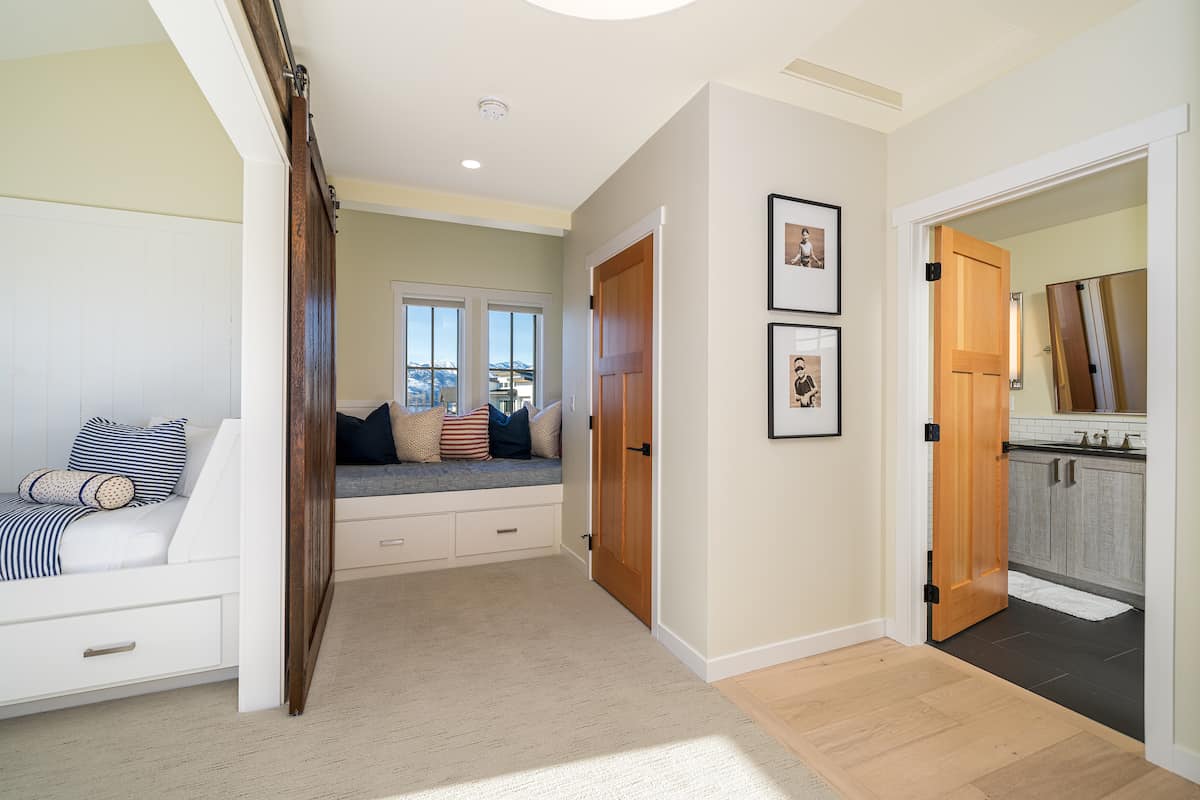 Chelan Real Estate 132 Goldfinch Ln Lake View Homes for Sale