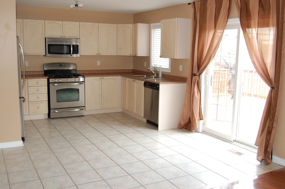 274 Sprucewood Crescent, Bowmanville, Ontario, Canada Chelliah