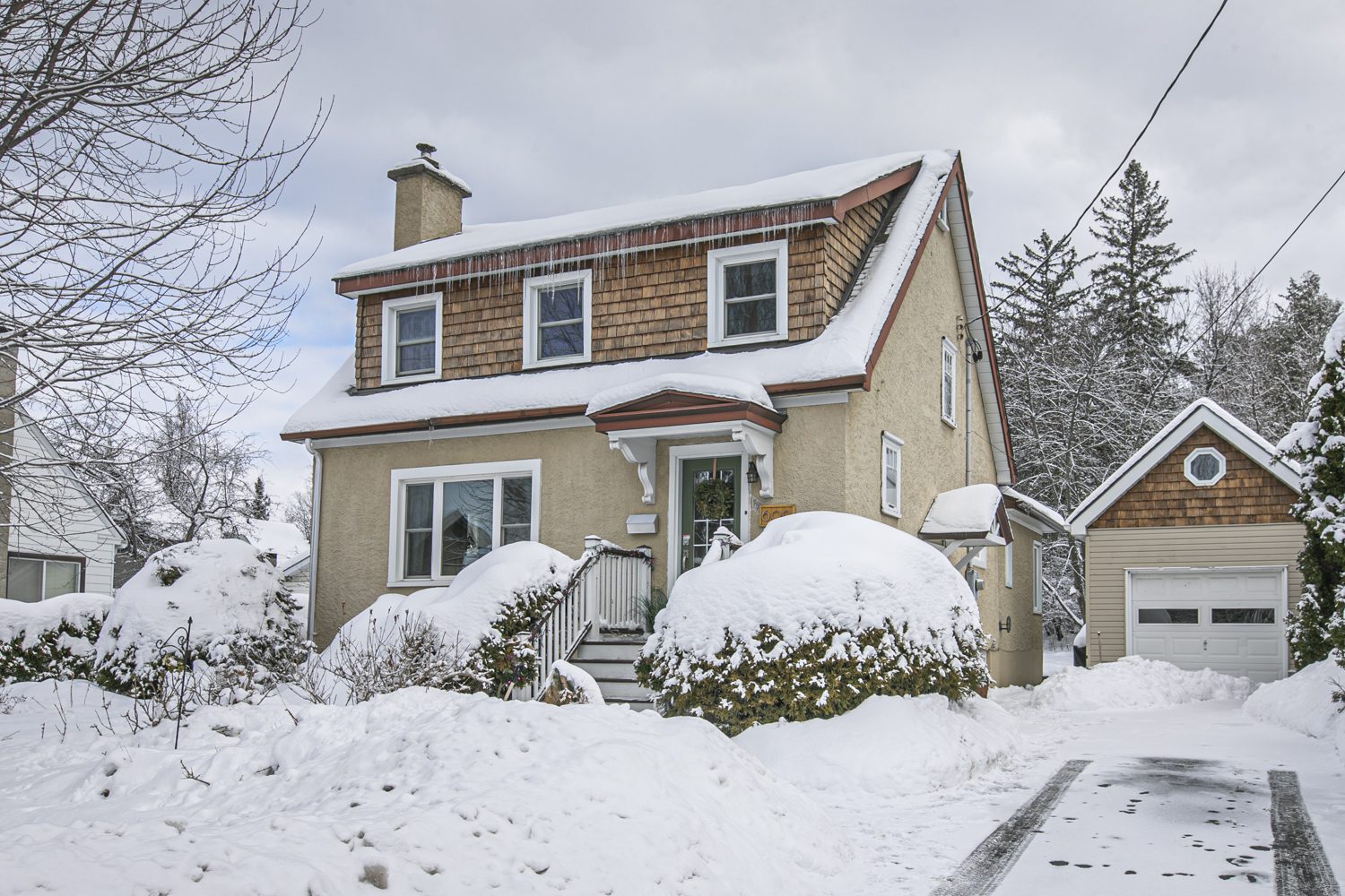 Roosevelt Avenue Chell Team, Ottawa Real Estate