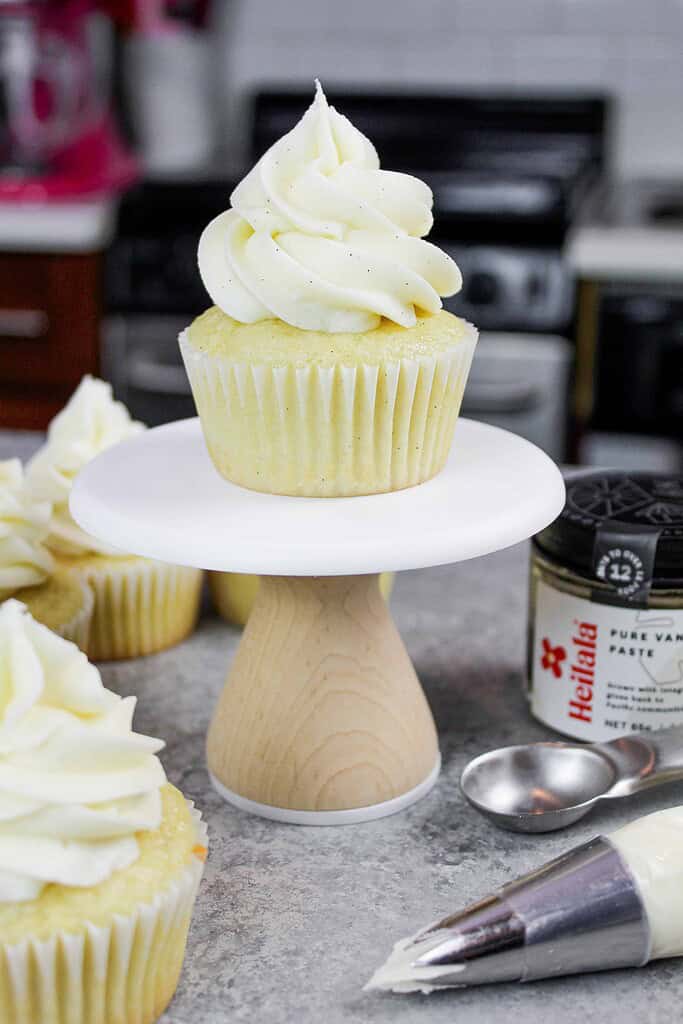 Gluten Free Vanilla Cupcakes Easy, One Bowl Recipe