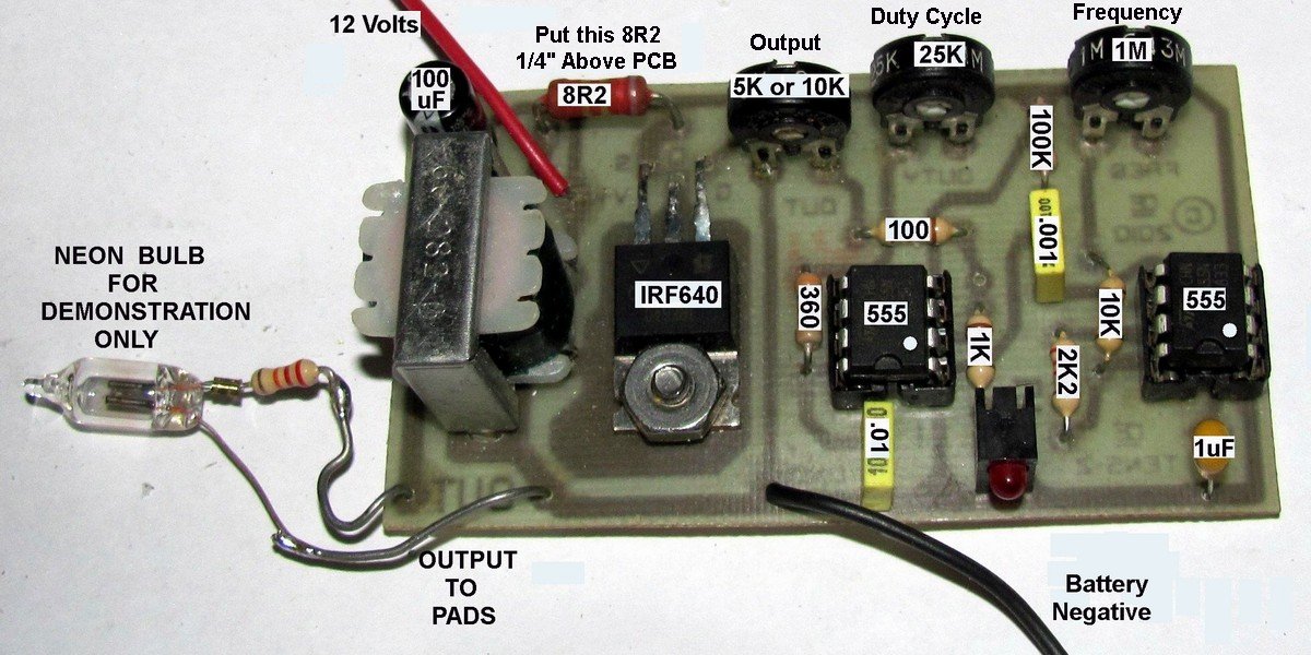 Transcutaneous electrical nerve stimulation (TENS) setup. (a).