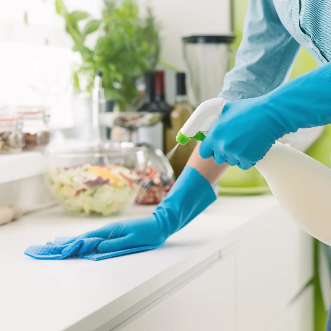 How to avoid endocrine disruptors in cleaning products