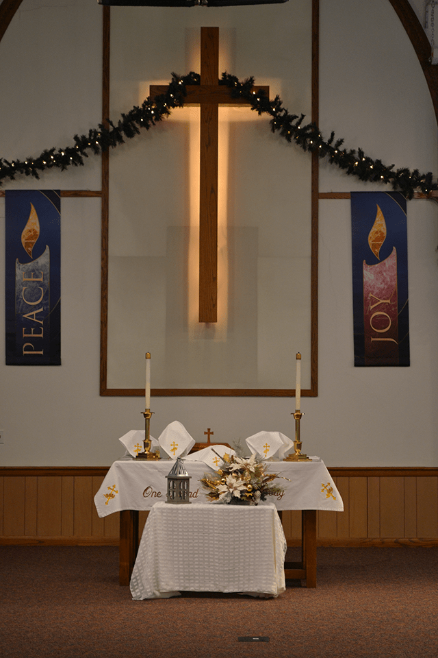 Alter White Cherry Valley UMC